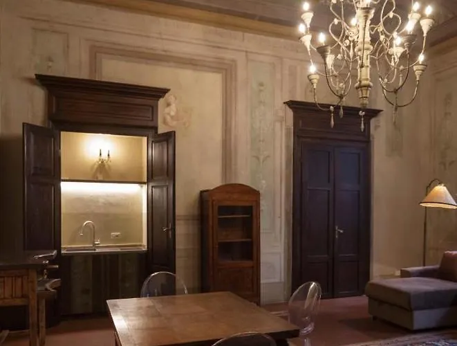 Renaissance Palace Noble Floor *